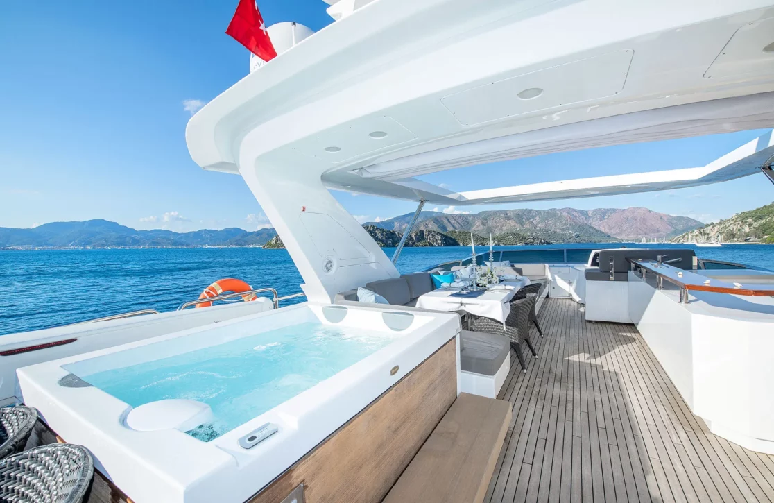 An image of Hubo yacht