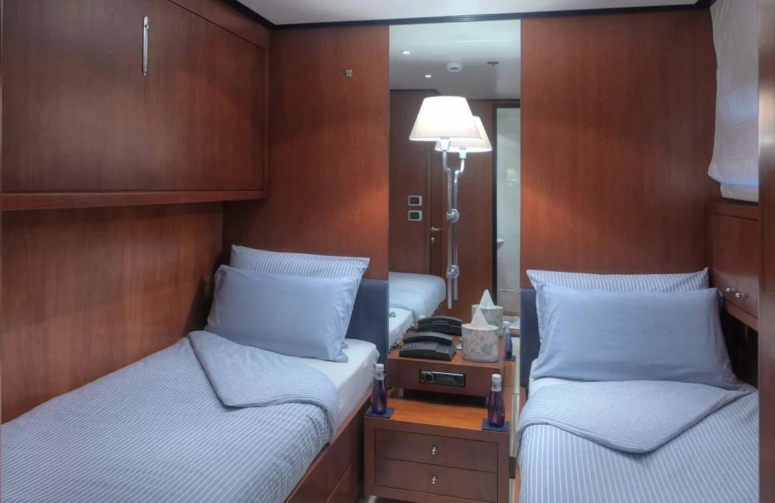 An image of Carom yacht
