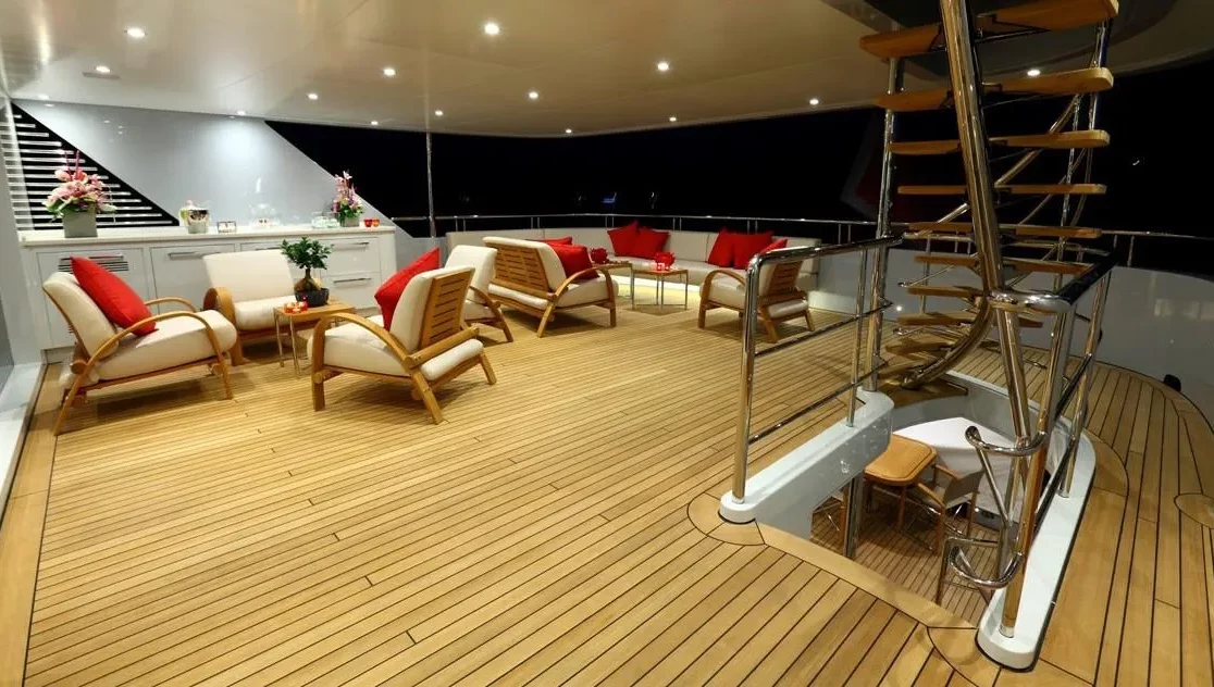 An image of 2 Ladies yacht