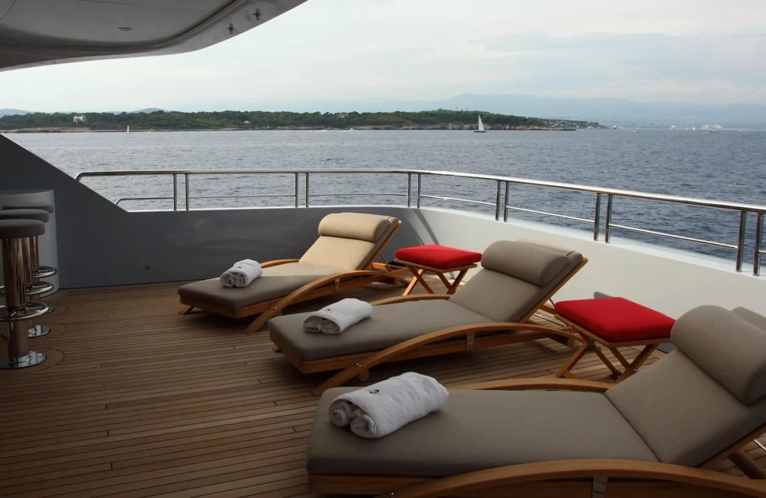 An image of 2 Ladies yacht