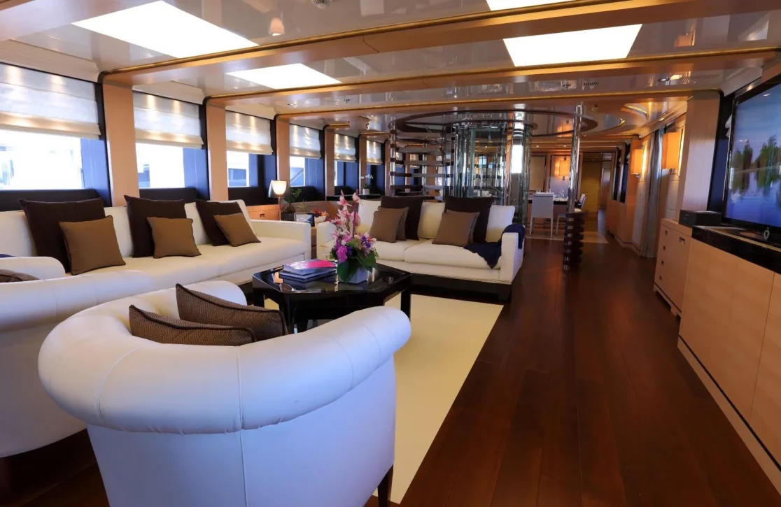 An image of 2 Ladies yacht