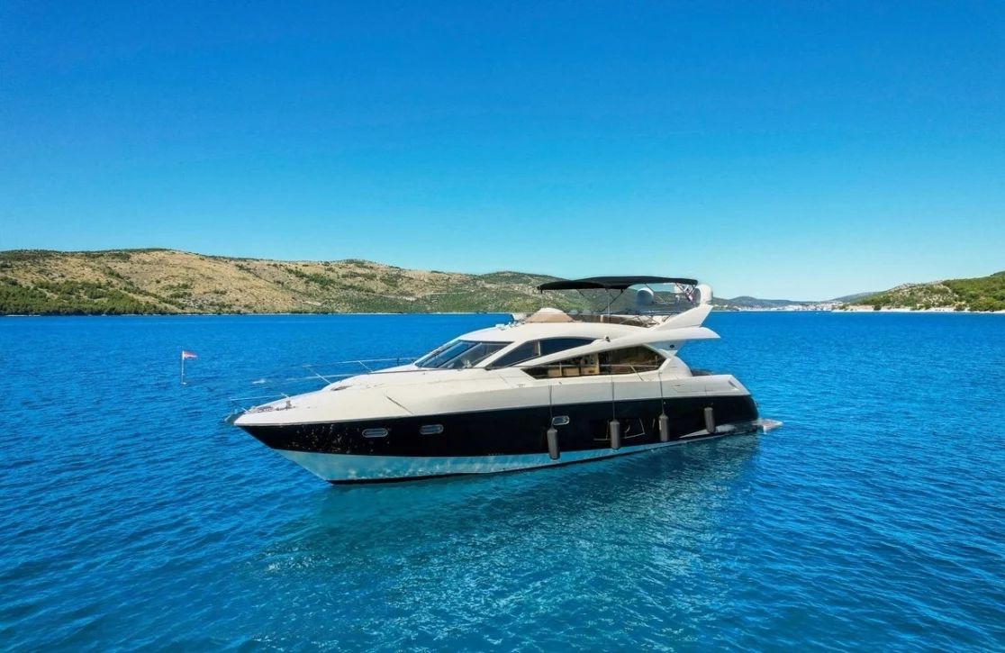 An image of 2 Drunk yacht