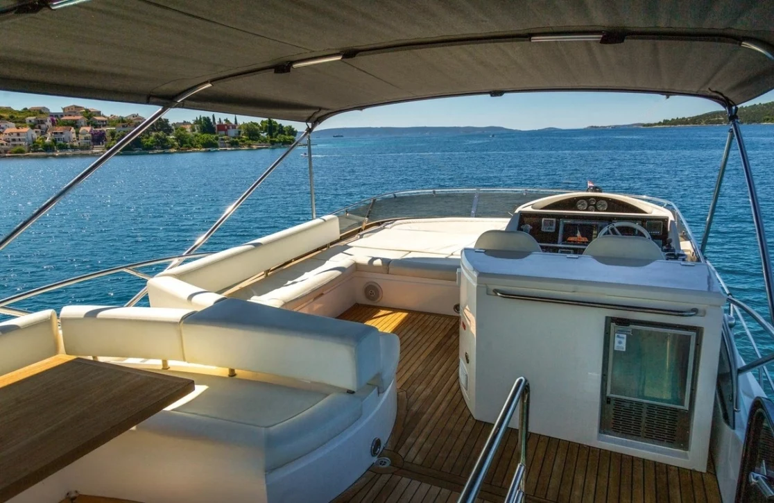 An image of 2 Drunk yacht
