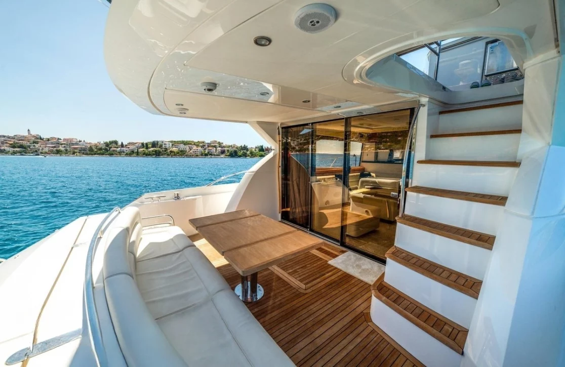 An image of 2 Drunk yacht