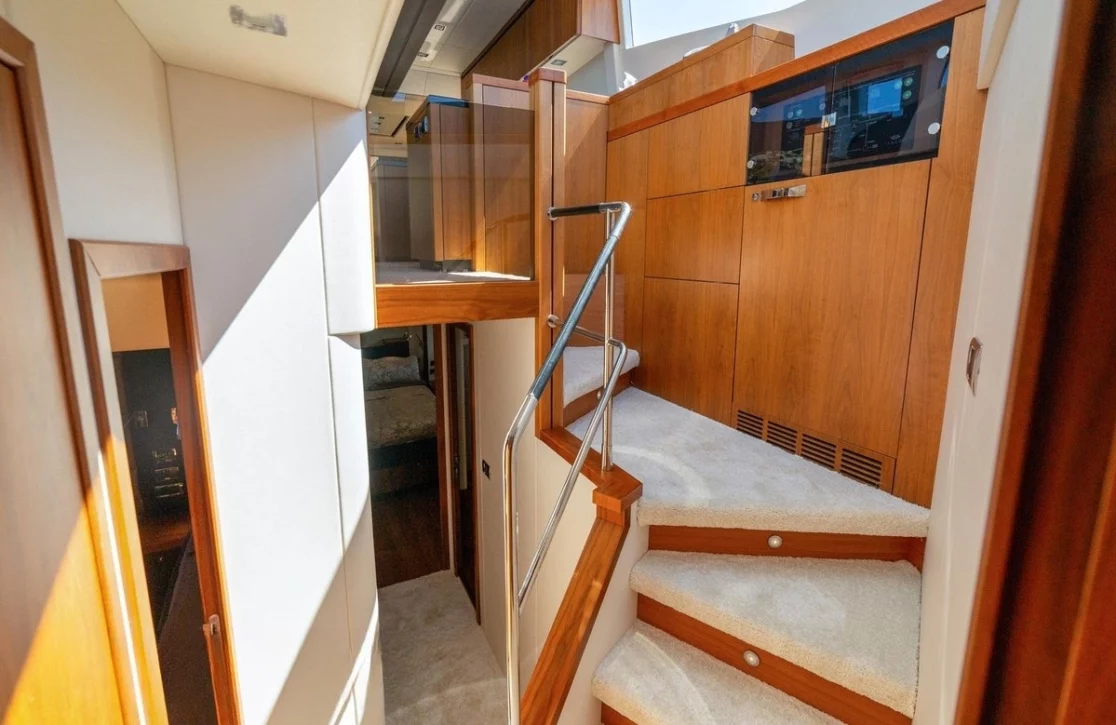 An image of 2 Drunk yacht