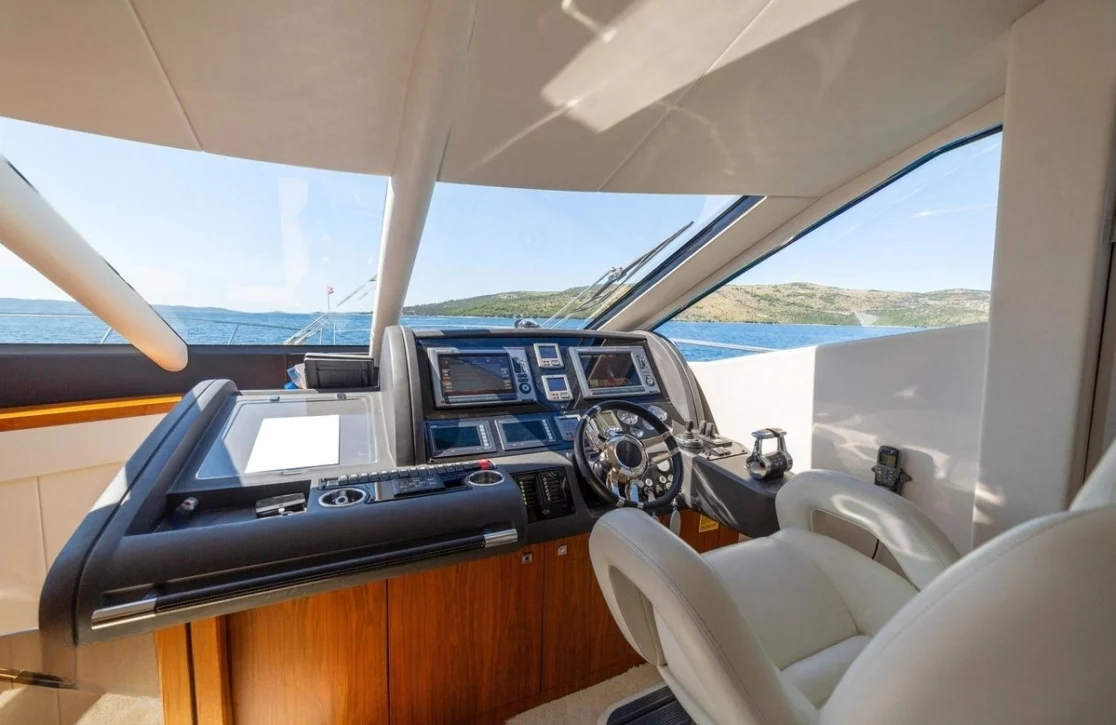 An image of 2 Drunk yacht