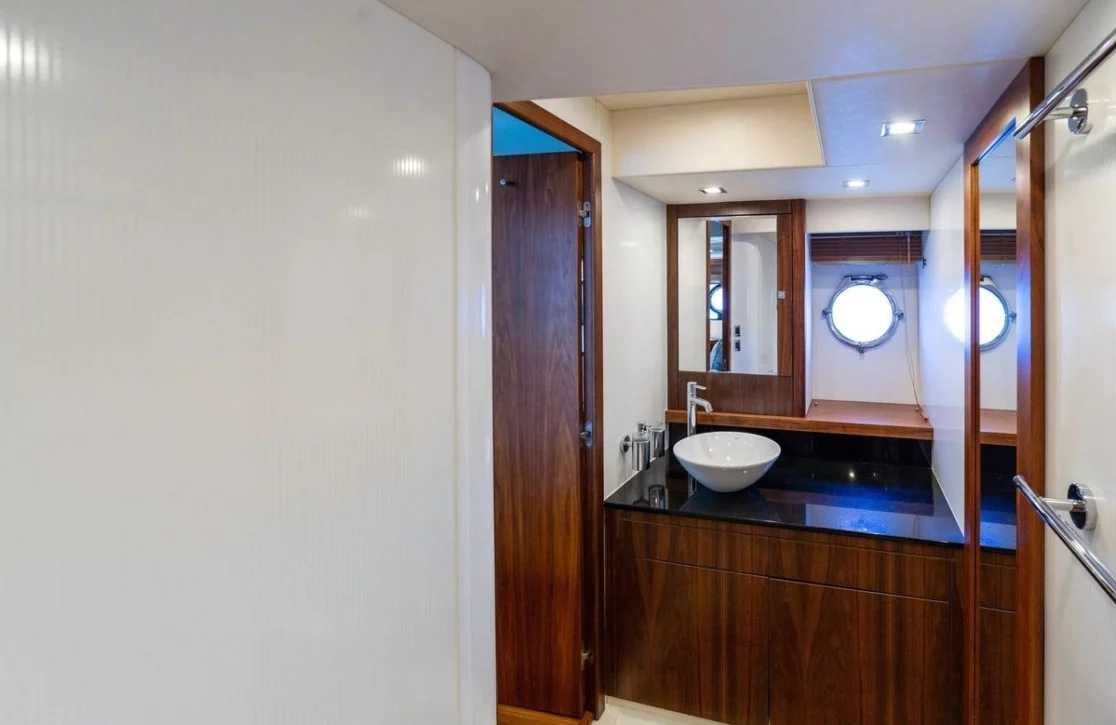 An image of 2 Drunk yacht