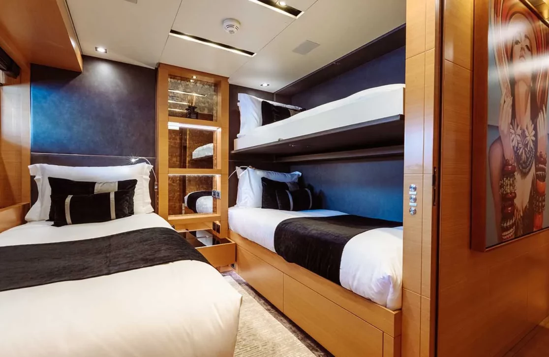 An image of Away yacht