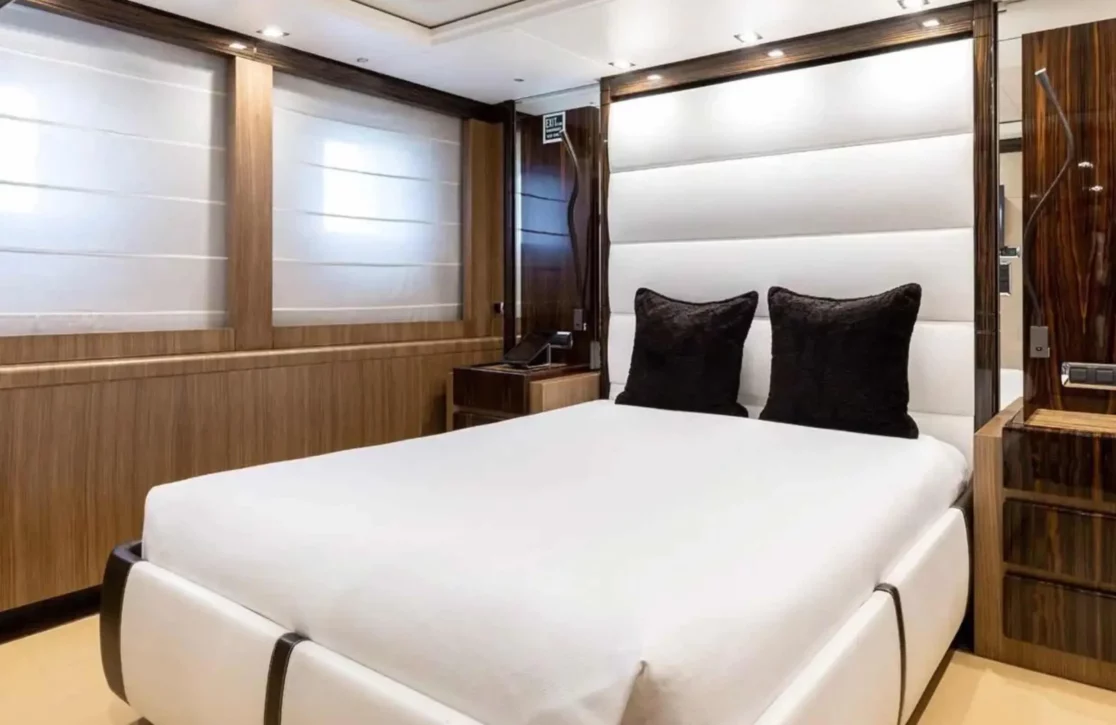 An image of Panakeia yacht