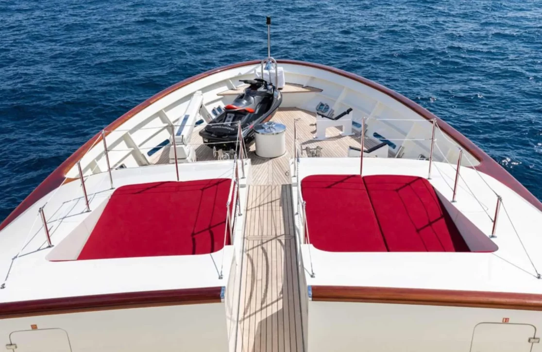 An image of Panakeia yacht