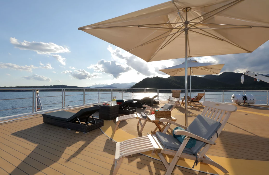An image of Legend yacht