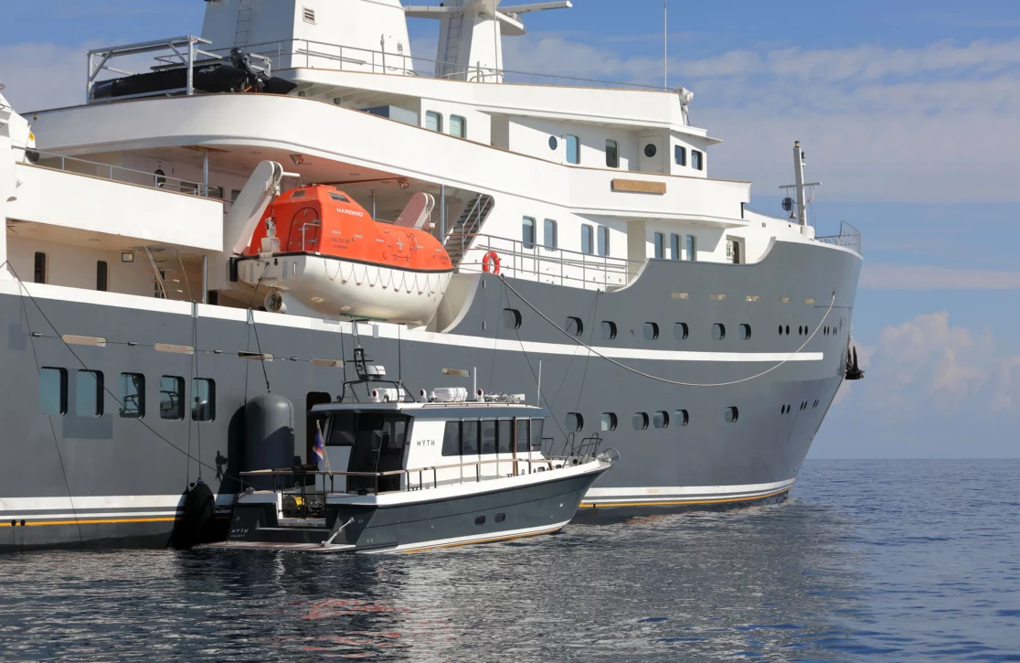 An image of Legend yacht