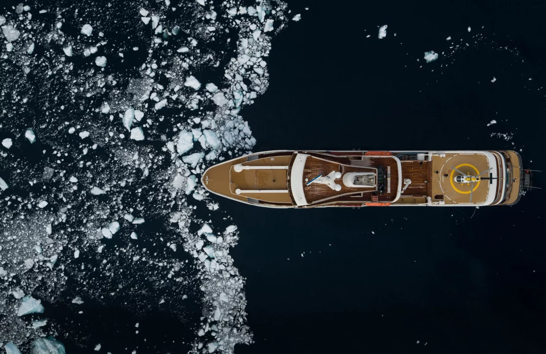 An image of Legend yacht