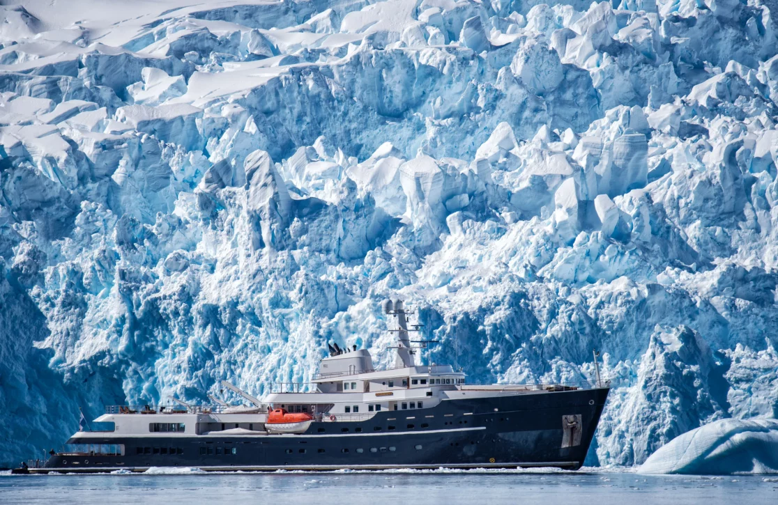 An image of Legend yacht