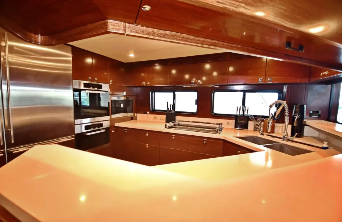 An image of Ammonite yacht