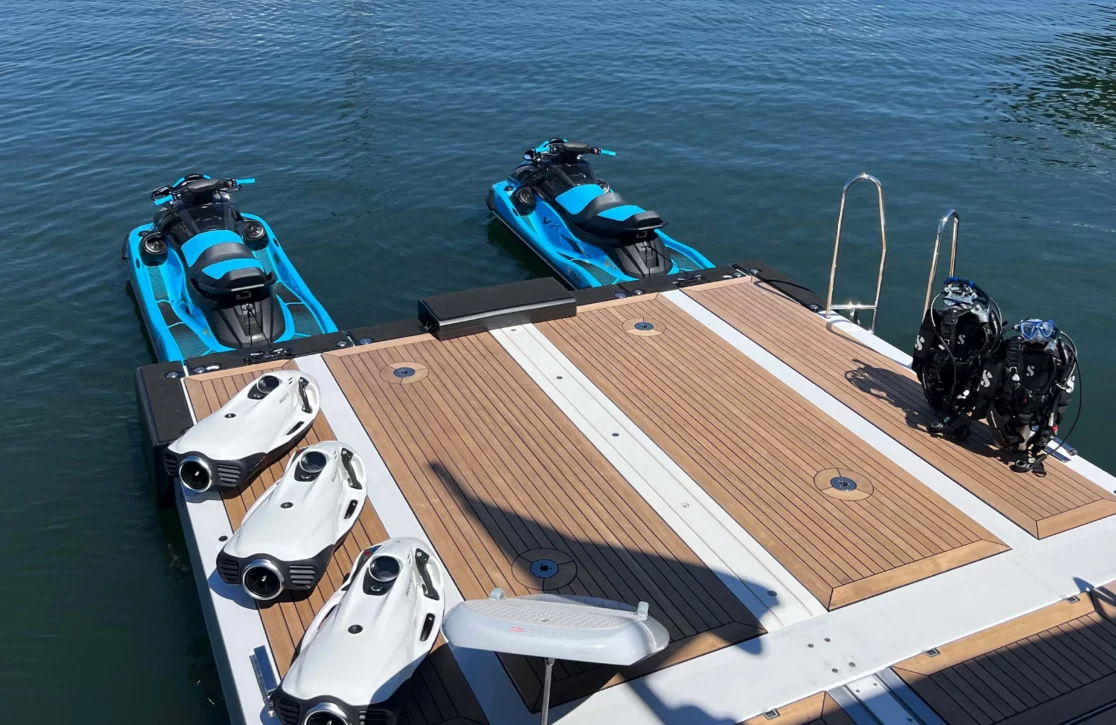 An image of Sport yacht
