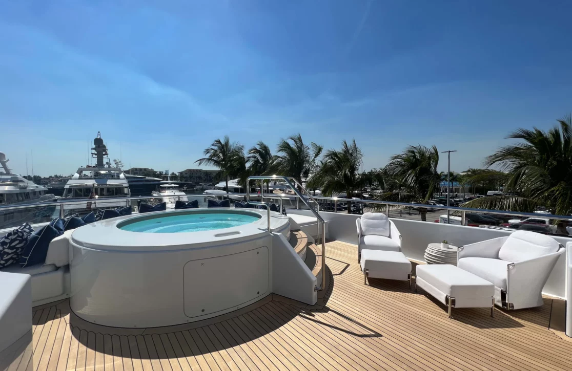 An image of Sport yacht