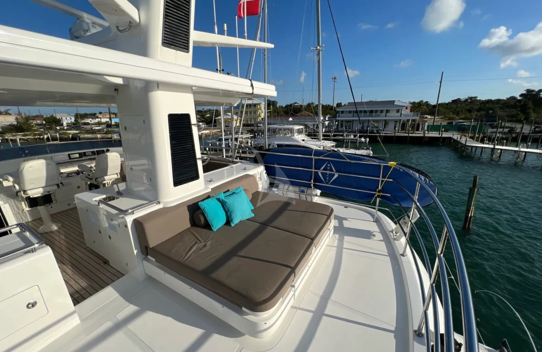 An image of Ammonite yacht