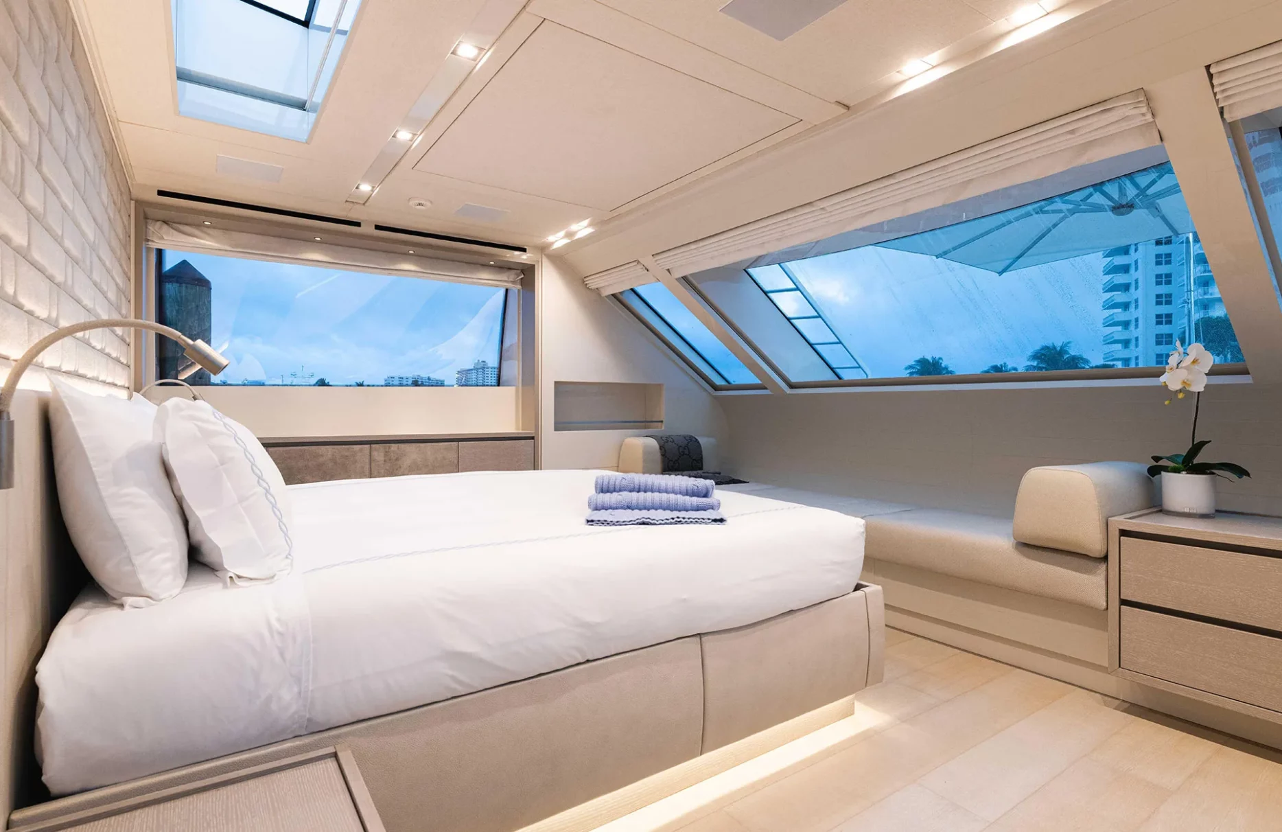 A preview of interior Bedroom cabin