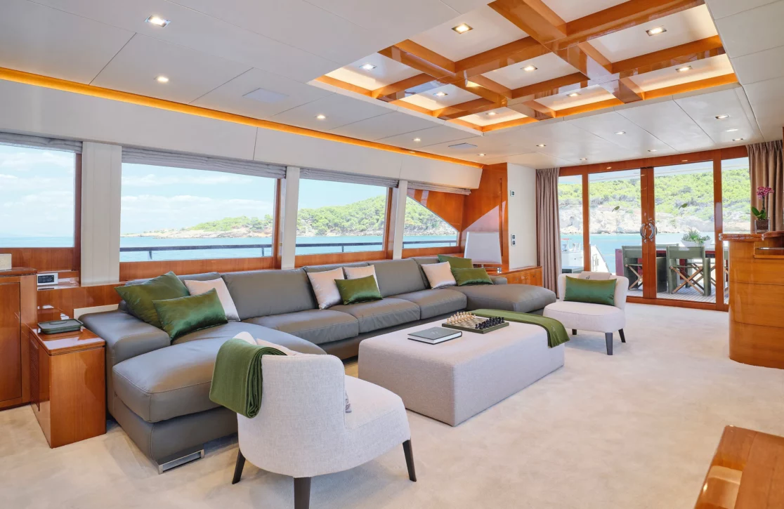 An image of Apmonia yacht