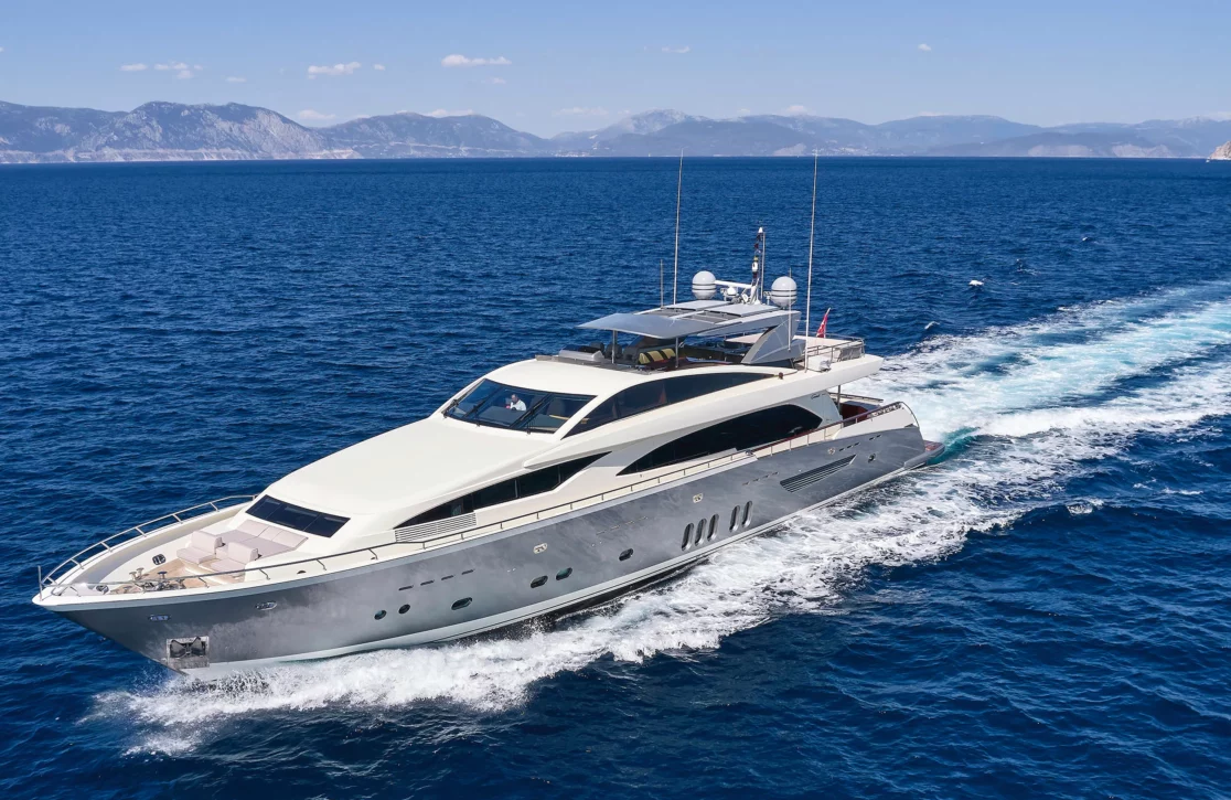 An image of Apmonia yacht