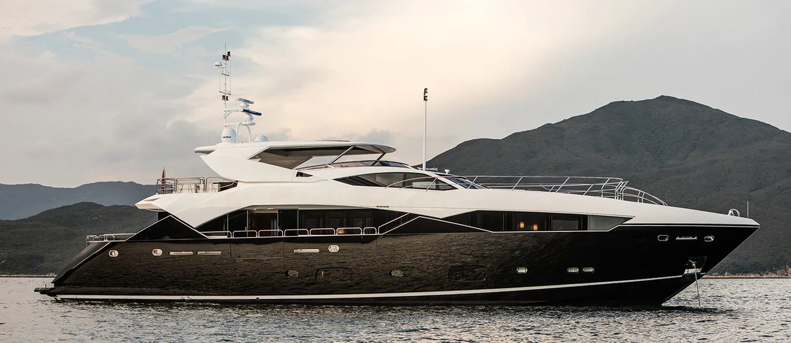 Oksanchik Luxury Motor Yacht for Charter
