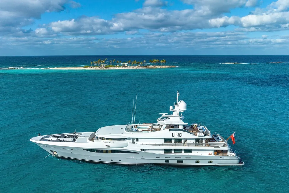 An image of Lind yacht