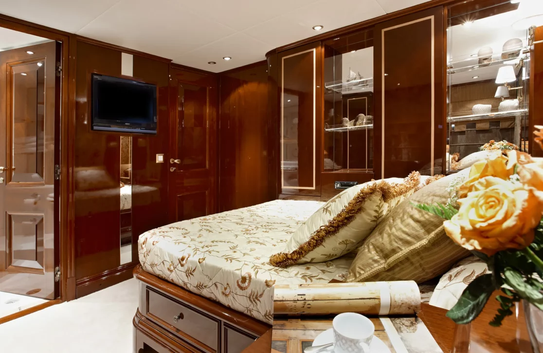 An image of Iraklis L yacht