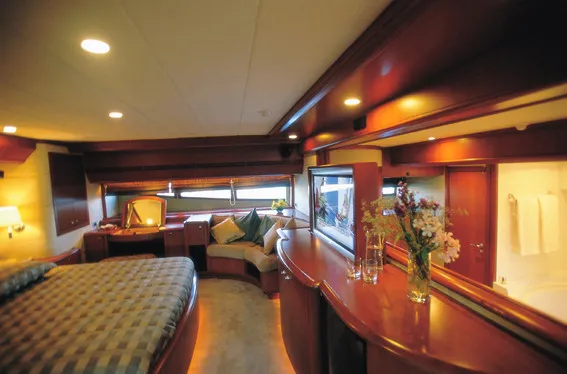 An image of Clarity yacht