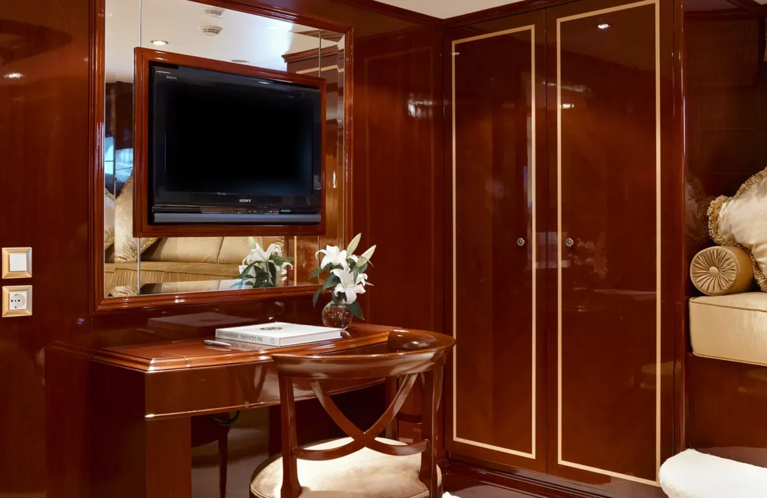 An image of Iraklis L yacht