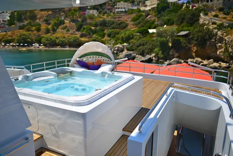 An image of Unexpected yacht