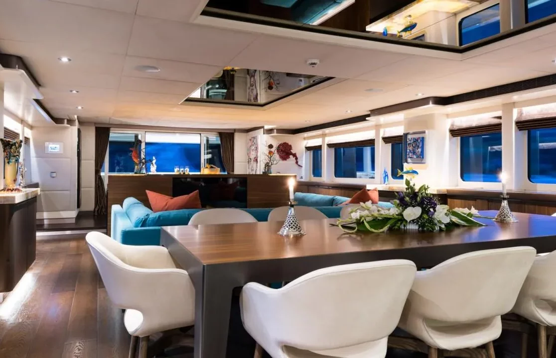 An image of Unexpected yacht