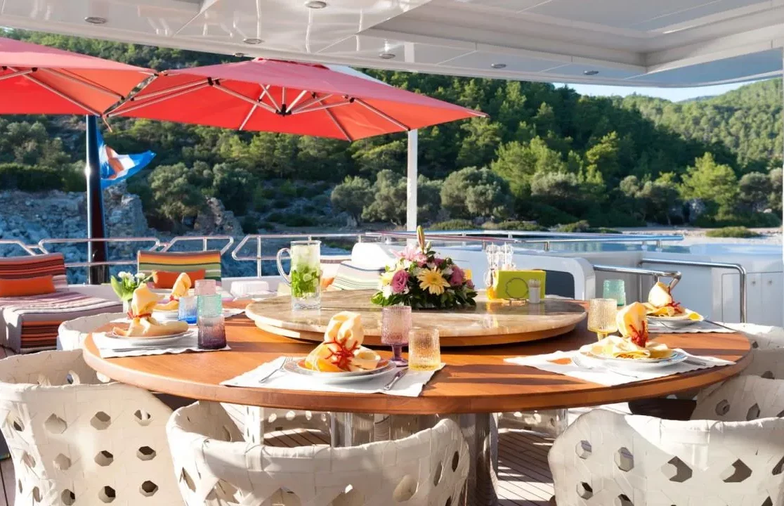 An image of Unexpected yacht