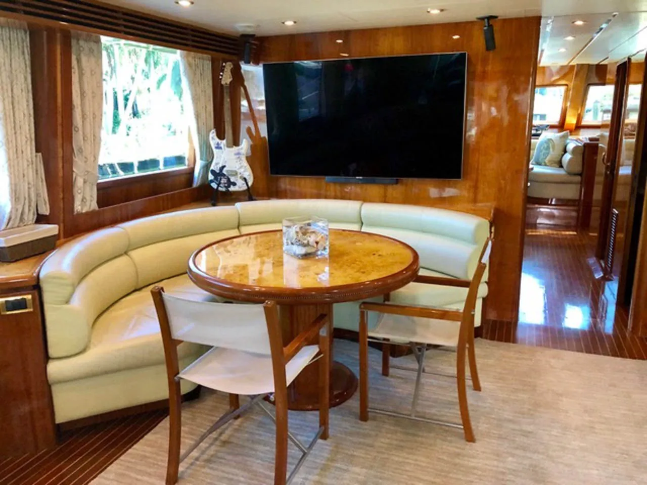 A preview of interior Dining