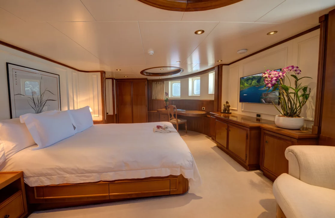 An image of Emerald yacht
