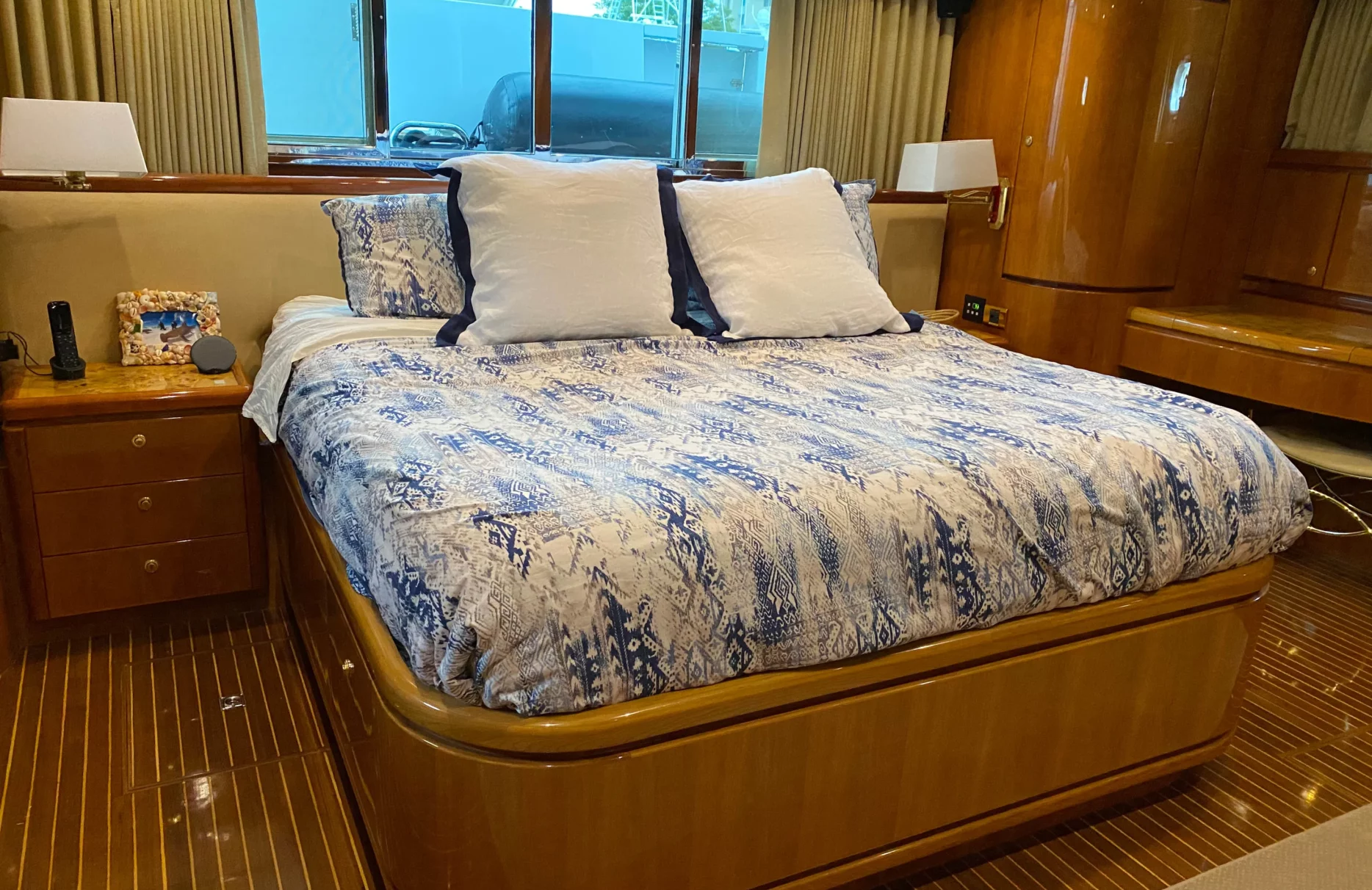 A preview of interior Bedroom cabin