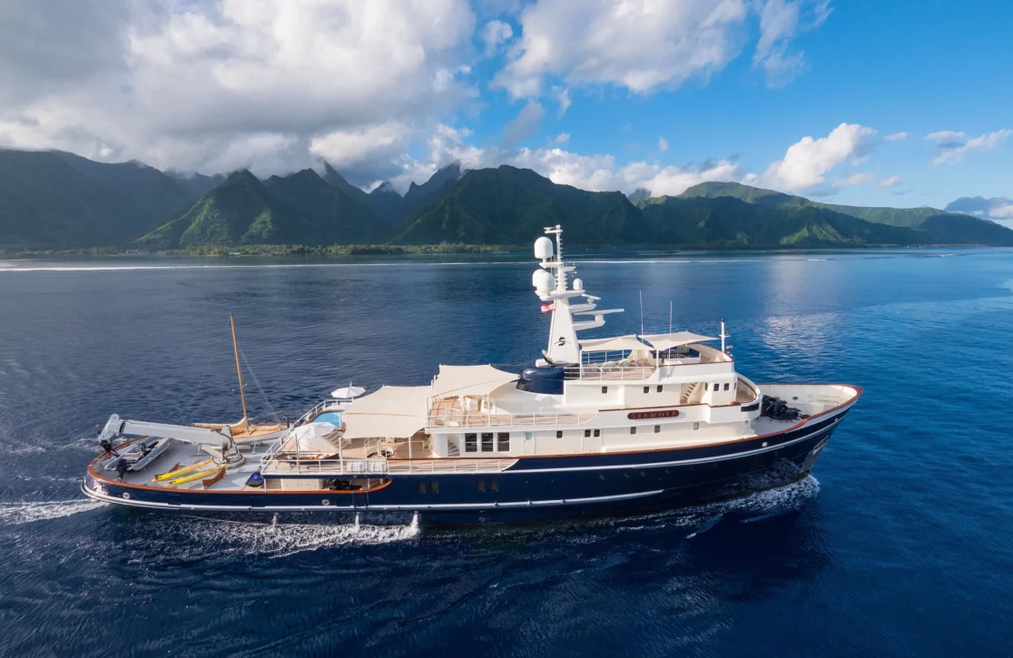 An image of Emerald yacht