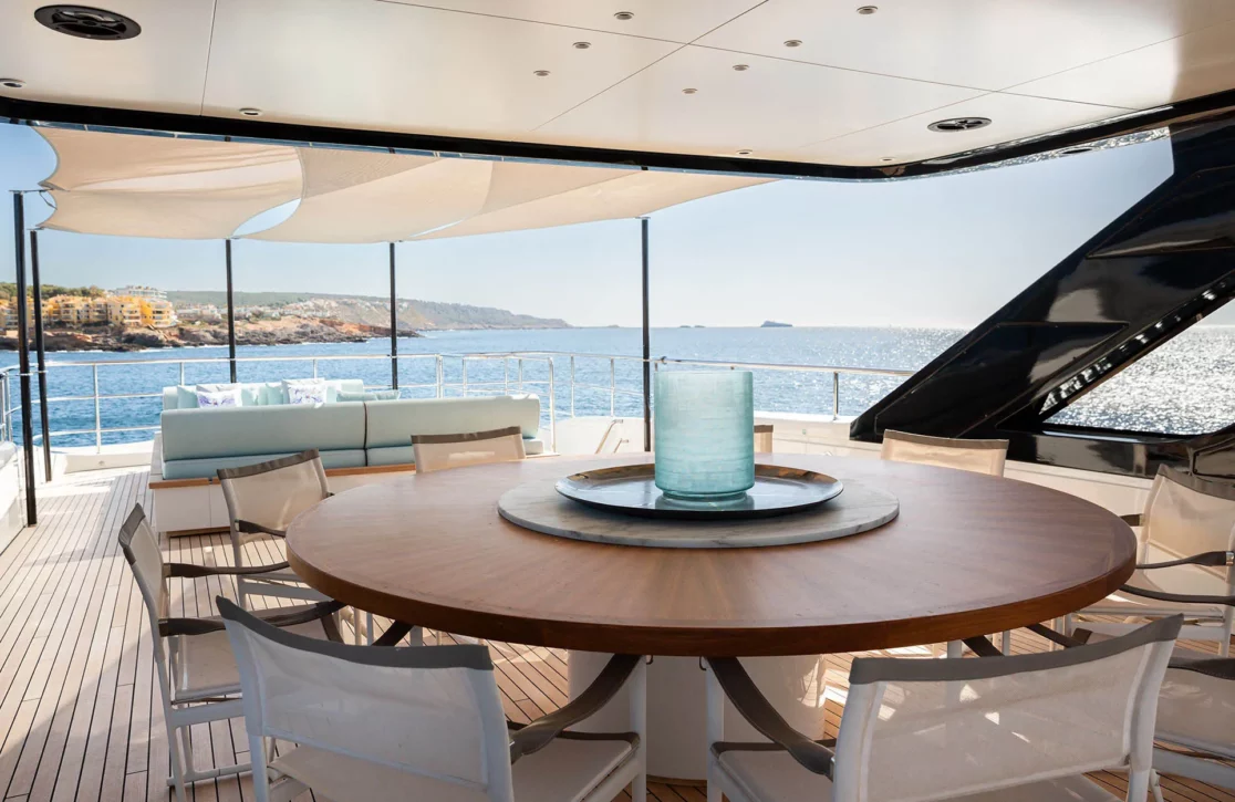 An image of Eh2 yacht