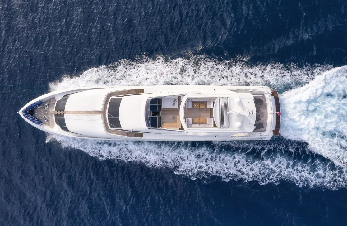 An image of Rini V yacht