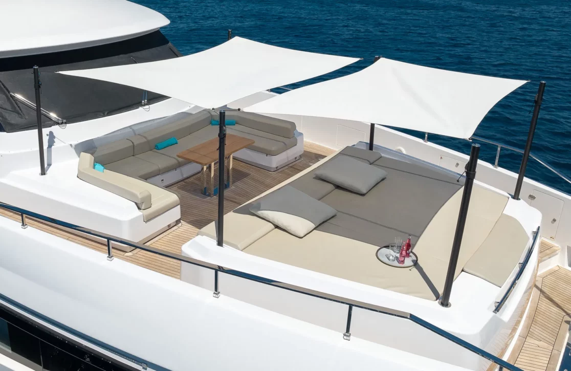 An image of Acqua yacht