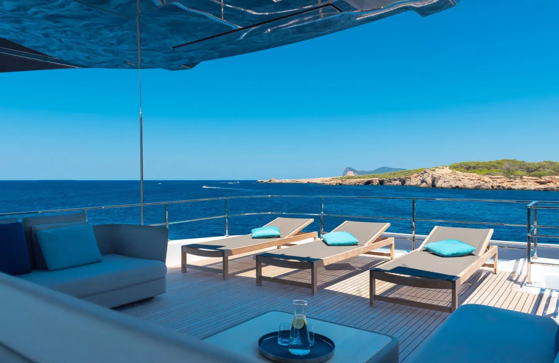 An image of Acqua yacht