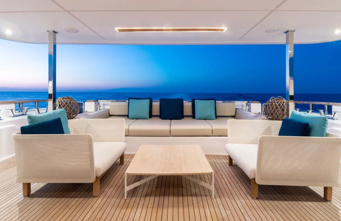 An image of Acqua yacht