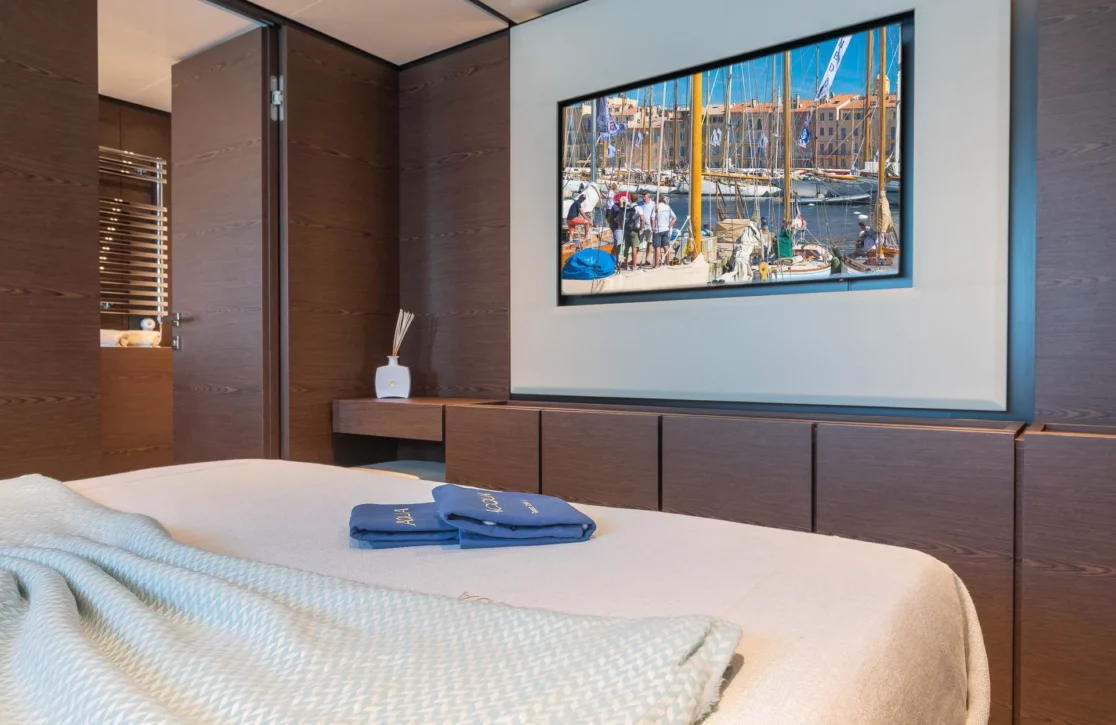 An image of Acqua yacht