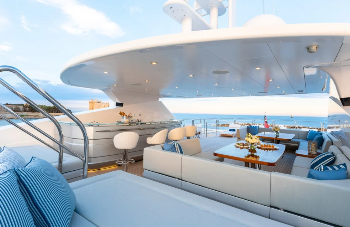 An image of Arados yacht
