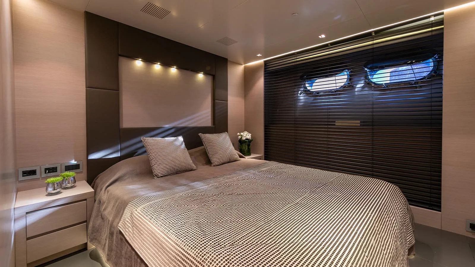 A preview of interior Bedroom cabin