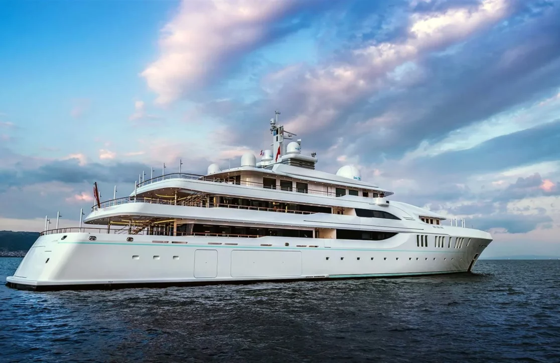 An image of Elements yacht
