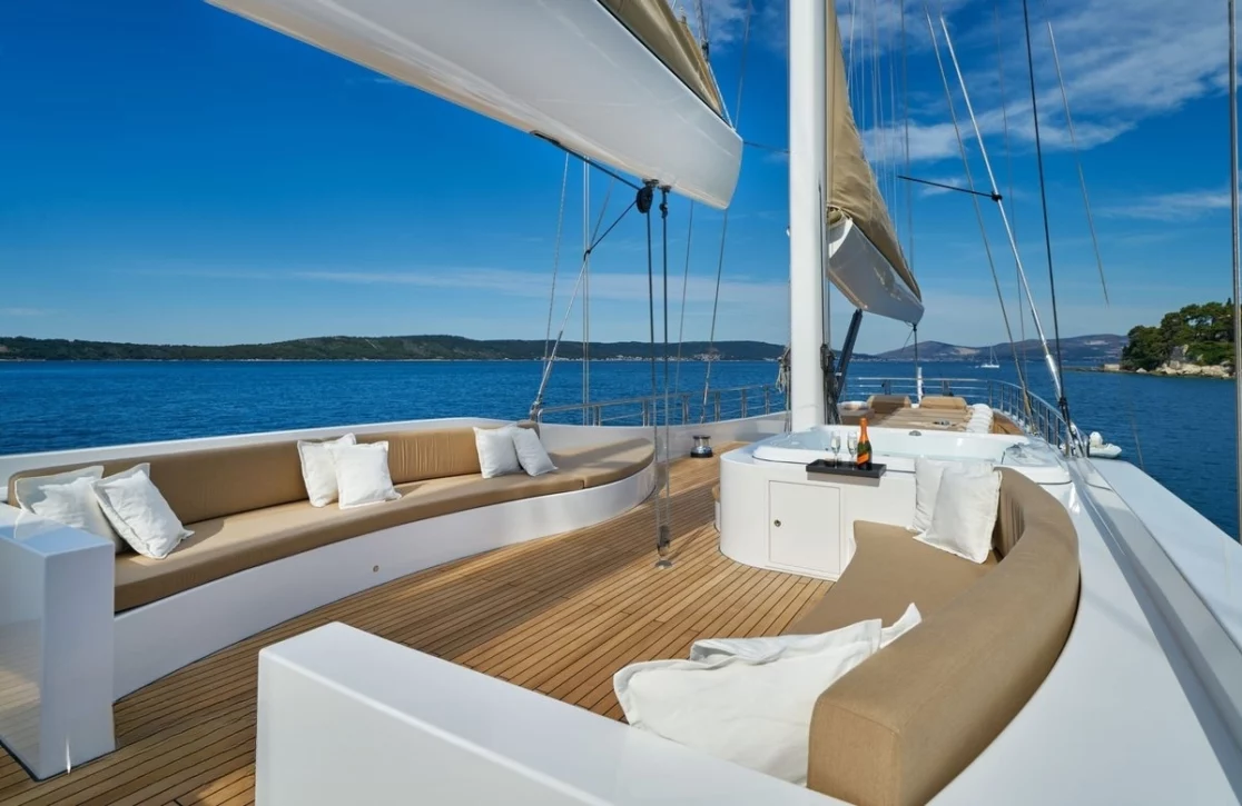 An image of Acapella yacht
