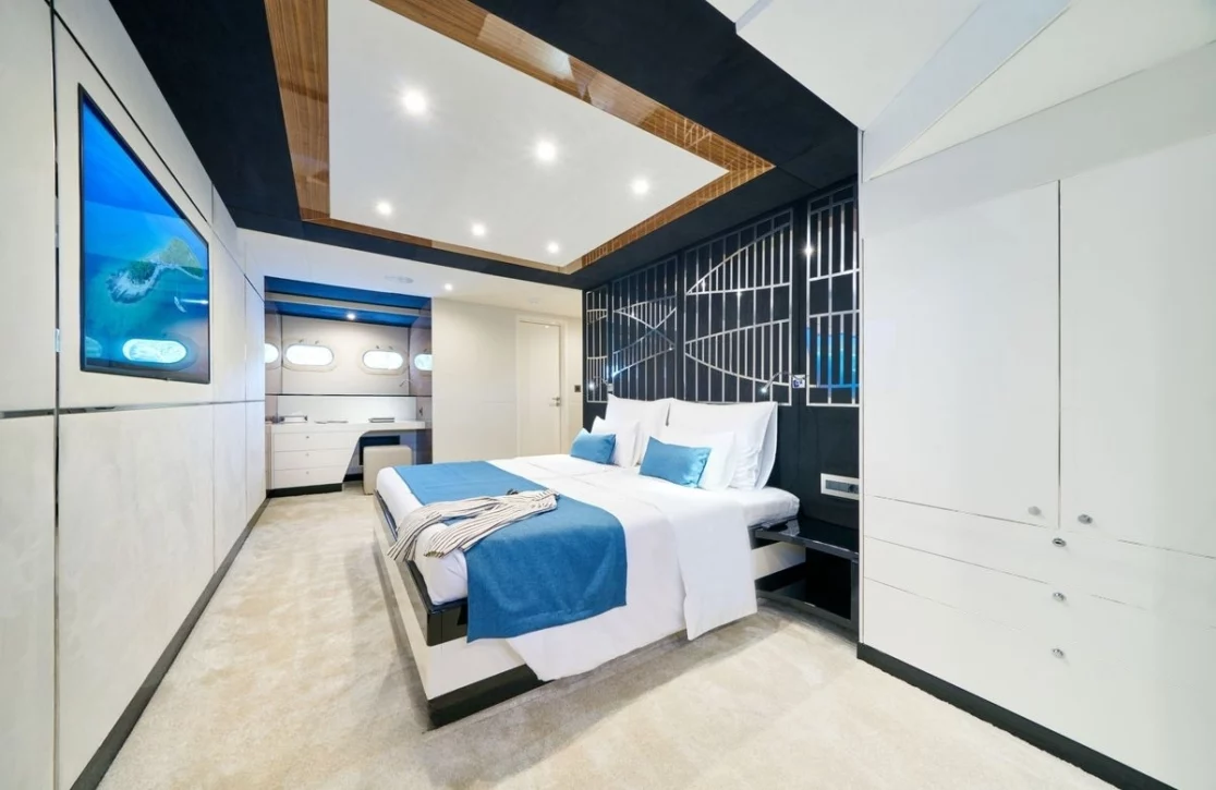 An image of Acapella yacht