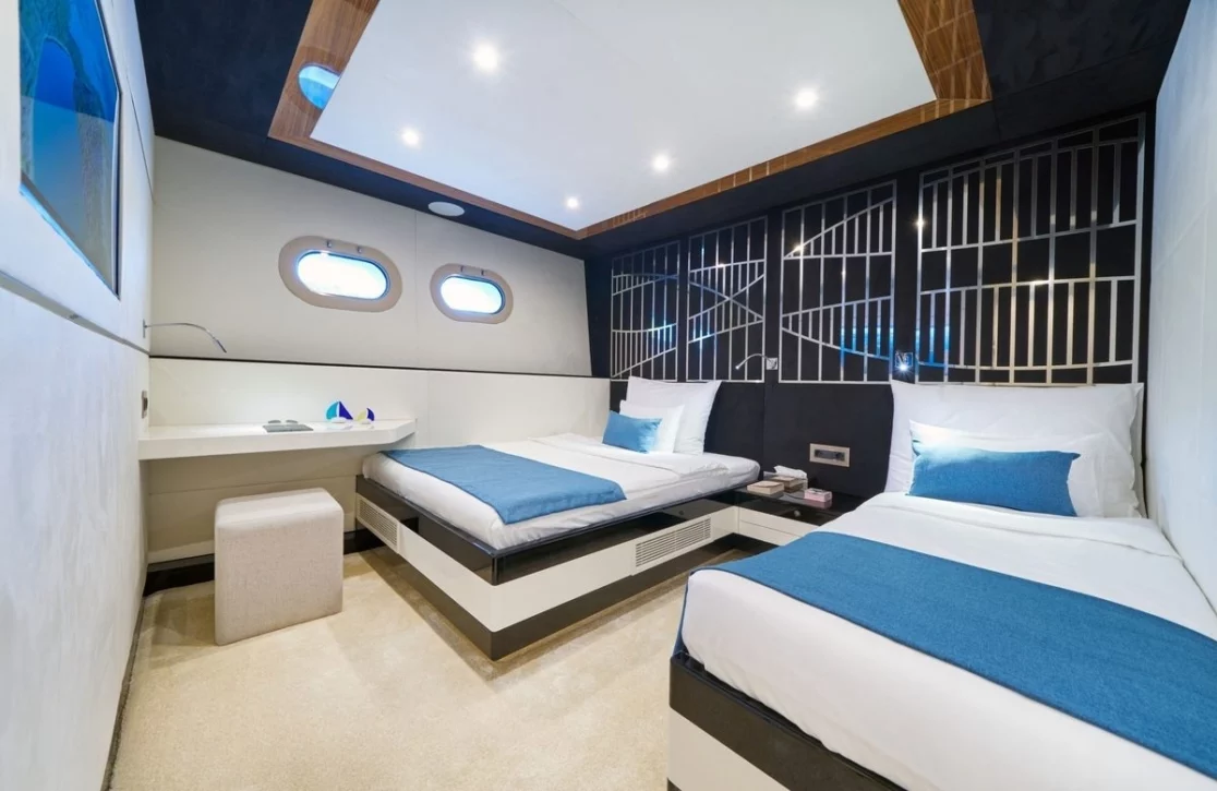 An image of Acapella yacht