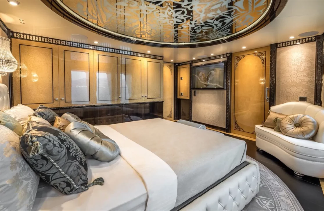 An image of Elements yacht